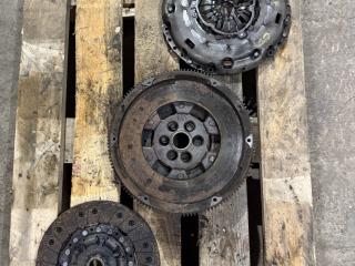 маховик Volkswagen Passat B7 2012, 2.0 л., дизель, CFF, CFG, 03L105266DJ