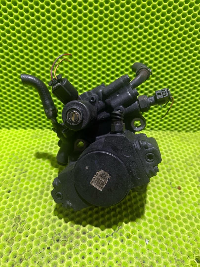 ТНВД Mercedes-Benz E-Класс W212/S212/C207/A207 2009, 2.1 л., дизель, 9424A020A, A6510700101 - фото №1