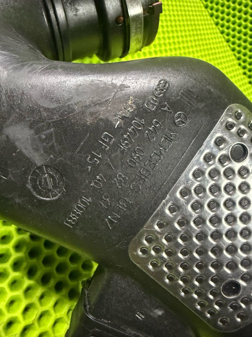 воздуховод Mercedes-Benz GL-Класс X164 2009, 3.0 л., OM 642.940, дизель, 6420908237 - фото №1