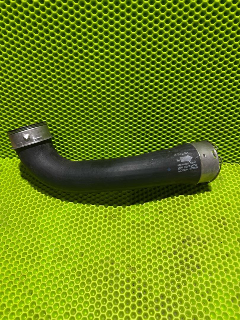 патрубок интеркулера Mercedes-Benz GLS-Класс X166 2019, 3.0 л., дизель, A1665280000, 1665280000 - фото №1