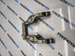 кронштейн двигателя Porsche Taycan 1 поколение 2022, электро, седан, полный привод, 9J1804495