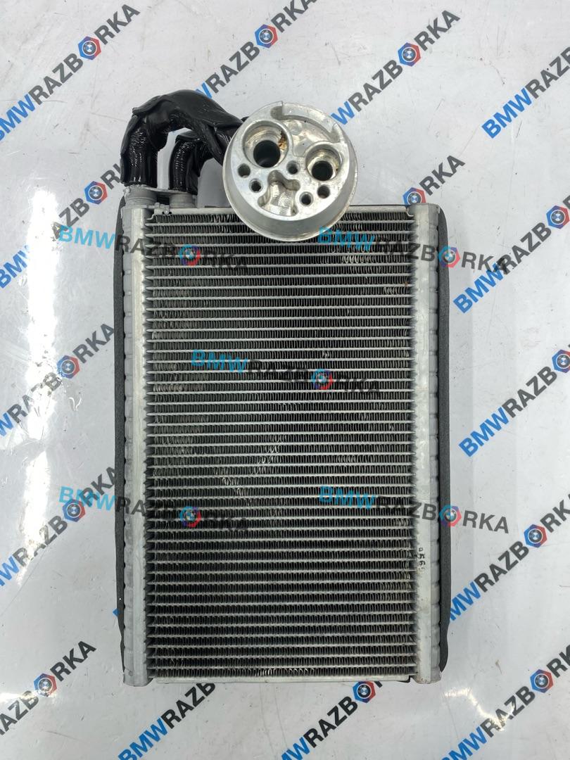 радиатор отопителя (печки) Porsche Taycan 1 поколение 2022, электро, седан, полный привод - фото №1