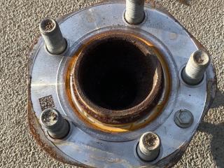 ступица передняя Tesla Model 3 1 поколение 2022, электро, задний привод, правый руль, 1044122-00-E, 1044122