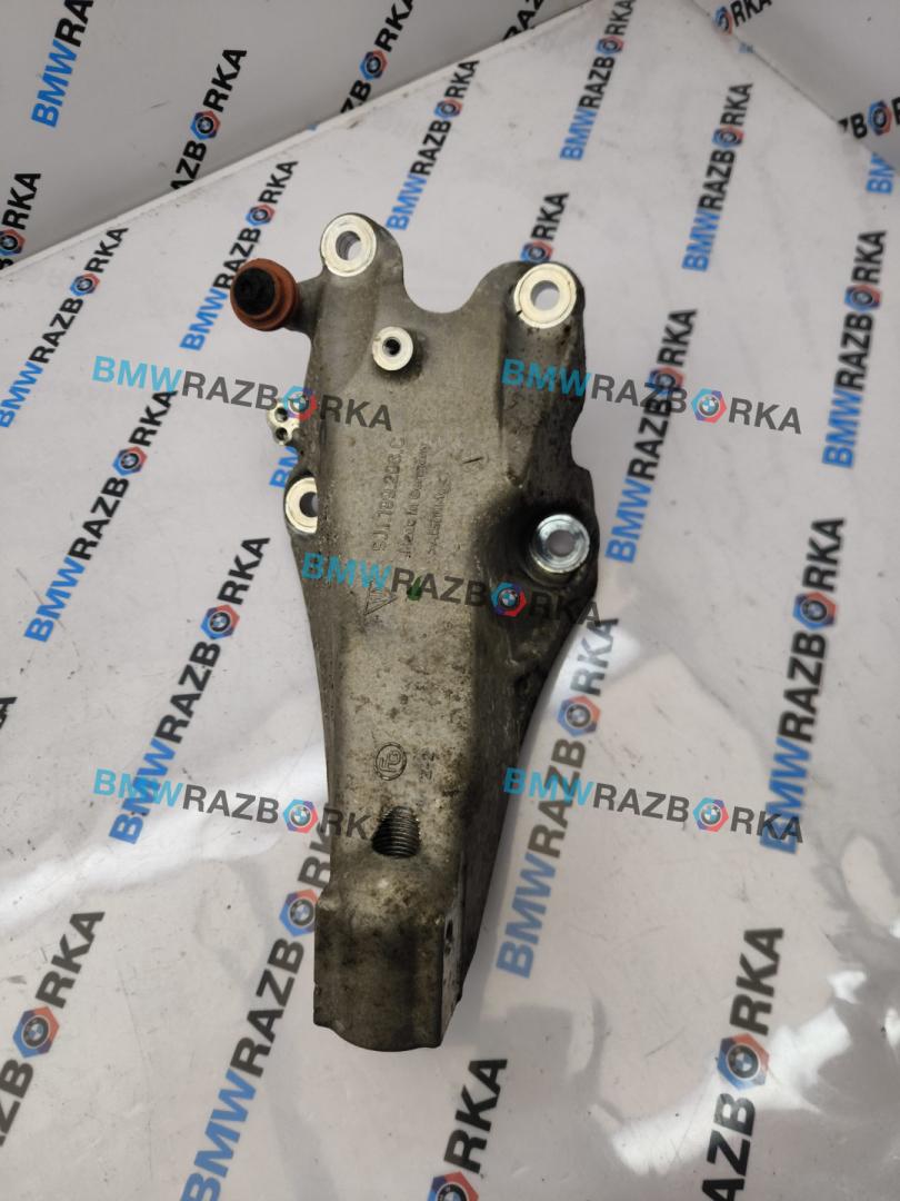 кронштейн двигателя Porsche Taycan 1 поколение 2022, электро, седан, полный привод, 9J1199208C - фото №1