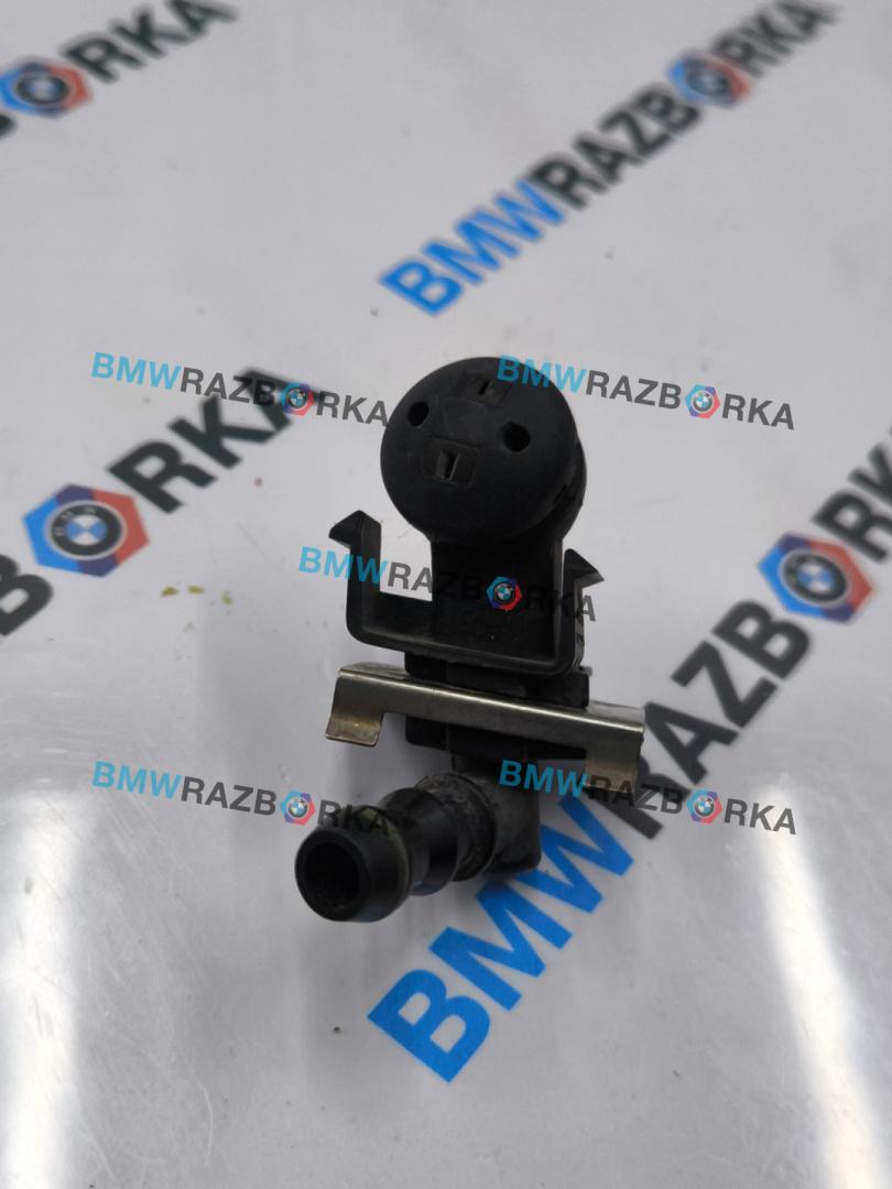 форсунка омывателя фары правая BMW X5 E53 2002, 3.0 л., M57 D30 (306D1), дизель, АКПП, внедорожник 5 дв., 61678252744, 8252744 - фото №1