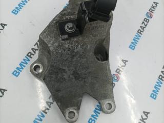 кронштейн двигателя BMW 5 серия G30/G31 G30 2017, 2.0 л., B47 D20 B, дизель, задний привод, правый руль, 6864593, 6861563