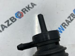 насос (моторчик) омывателя стекла BMW 5 серия F07/F10/F11 [рестайлинг] F11 2013, 2.0 л., дизель, универсал, 8362154