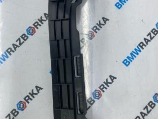 пластик Porsche Taycan 1 поколение 2022, электро, седан, полный привод, 9J1868240A