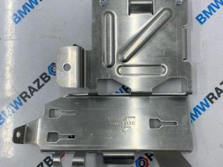 кронштейн блока управления Porsche Taycan 1 поколение 2022, электро, седан, полный привод, 9J1035243E