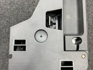 ручка ( кнопка ) складывания сиденья BMW M2 G87 2024, 3.0 л., S58B30A, бензин, brooklyn grau metallic (c4p), купе, задний привод, правый руль