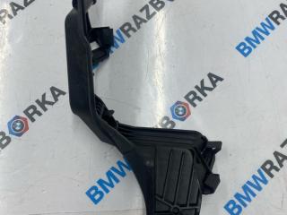 Крепление бампера заднего Porsche Taycan 1 поколение 2022, электро, седан, полный привод, 9J1867891A