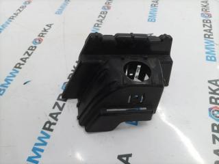 крепление парктроника Porsche Taycan 1 поколение 2022, электро, седан, полный привод, 9J1807592