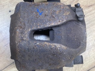 суппорт передний левый BMW X5 F15 2016, 2.0 л., N20 B20 A, бензин, внедорожник 5 дв.