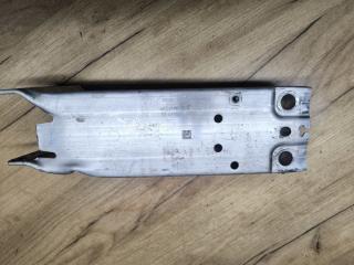 кронштейн переднего бампера BMW 1 серия F40 2023, 1.5 л., B37 C15 A, дизель, skyscraper grau metallic (c4w), хетчбэк 5 дв., передний привод, 7459888