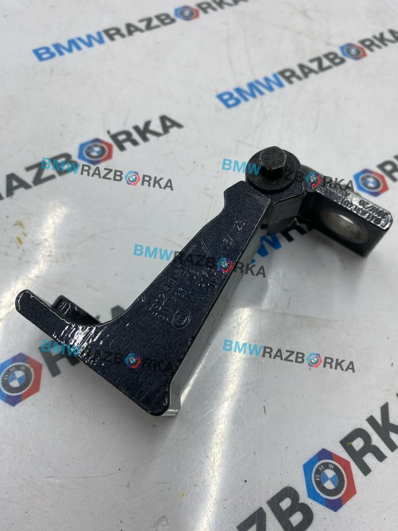 петля двери Porsche Taycan 1 поколение 2022, электро, седан, полный привод, 9J1833403, 9J1831401 - фото №1