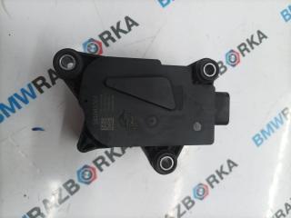 клапан системы охлаждения Porsche Taycan 1 поколение 2022, электро, седан, полный привод, 9J1963375