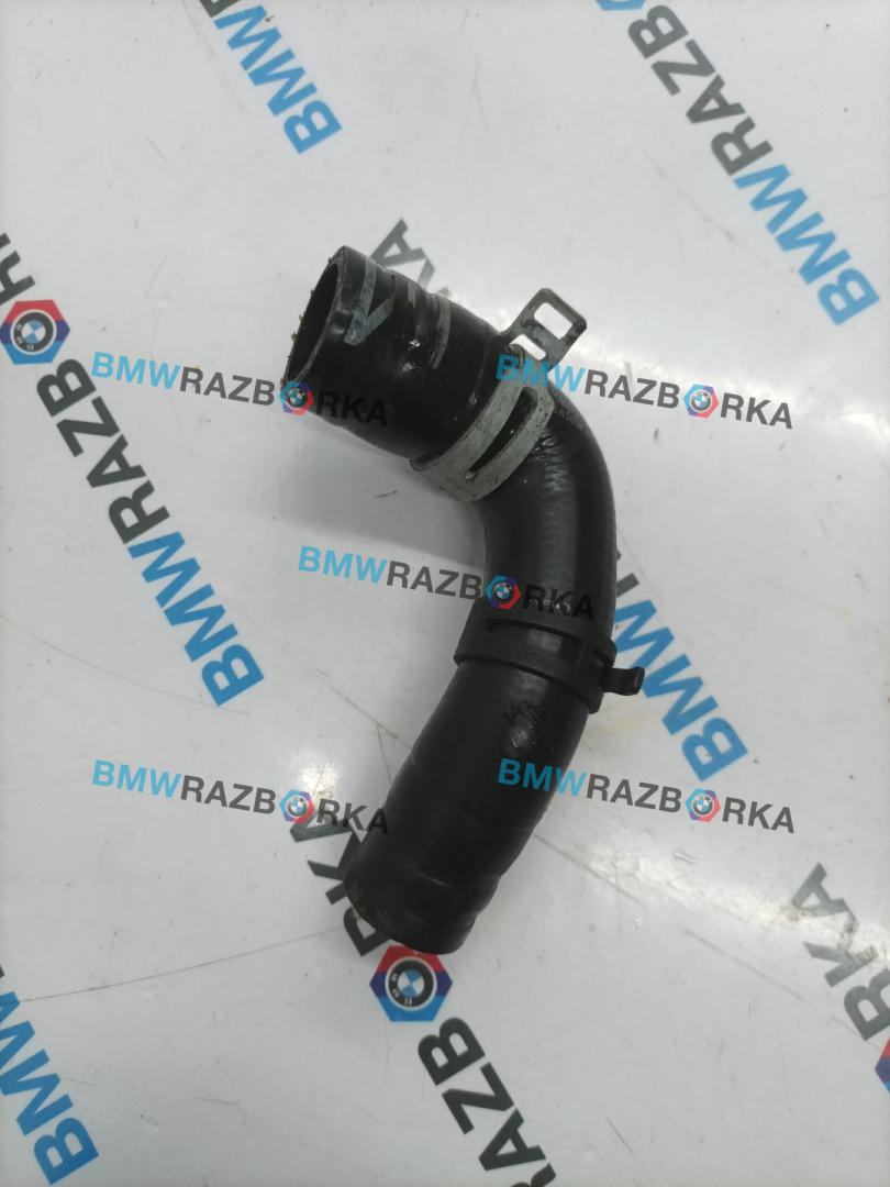 патрубок радиатора Porsche Taycan 1 поколение 2022, электро, седан, полный привод, 9J1121516 - фото №1