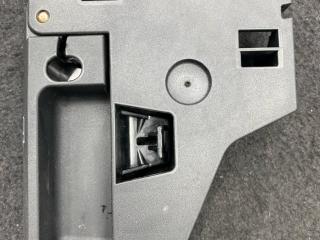 ручка ( кнопка ) складывания сиденья BMW M2 G87 2024, 3.0 л., S58B30A, бензин, brooklyn grau metallic (c4p), купе, задний привод, правый руль