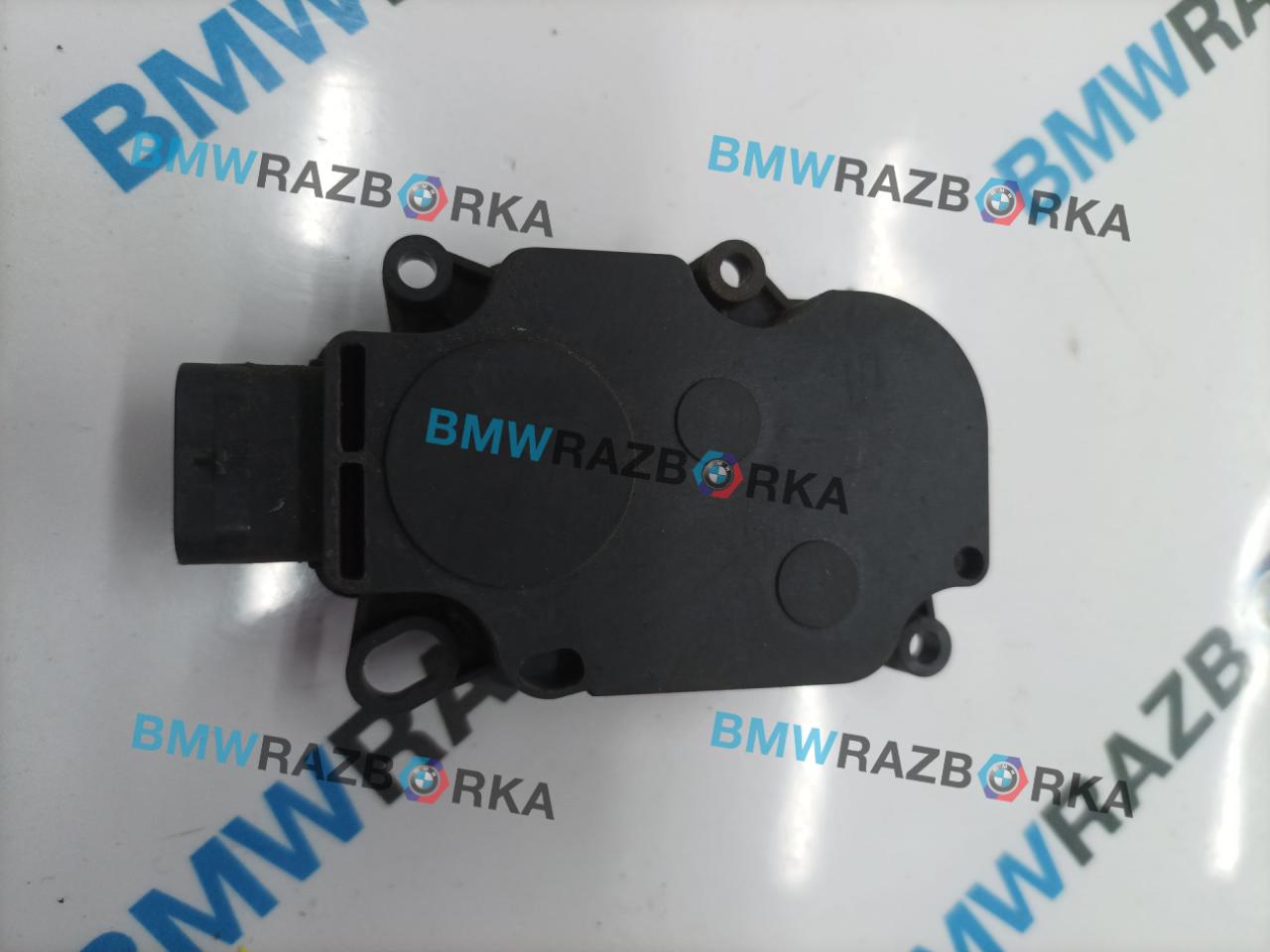 Моторчик жалюзи нижний Porsche Taycan 1 поколение 2022, электро, седан, полный привод, 95B965501AA, 95B965501 - фото №1