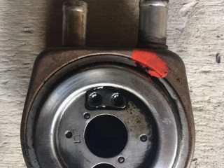 теплообменник масляного фильтра Renault Trafic 2 поколение 2005, 1.9 л., F9Q 760, дизель, МКПП, 1660067JG0, 21300-00Q0A, 2130000QAA, 2130000QAB, 21305AW300, 30616939, 3451394, 3460478, 3460721, 4402628, 4409704, 4435064, 701157, 73661, 7433507371, 7700114039, 7700114040, 7700852778, 7700855845, 8200806731, 9110628, 93160031, 93198456, CCL-RE-006, D4R003TT, M460478, M616939