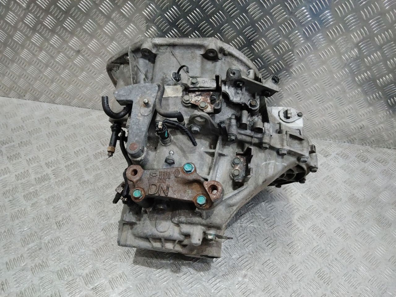 КПП механическая (МКПП) Renault Koleos 1 поколение 2008, 2.0 л., дизель, МКПП, ND5001 - фото №1