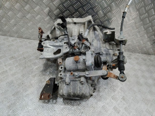 КПП механическая (МКПП) Toyota Yaris 1 поколение XP10 [рестайлинг] 2004, 1.4 л., дизель, 331110D020, P040409298