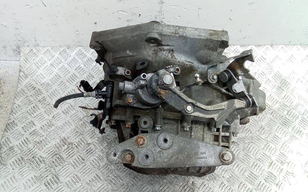 КПП механическая (МКПП) Opel Zafira 2 поколение (B) 2006, 1.9 л., дизель, МКПП, M32, 50153547NS - фото №1