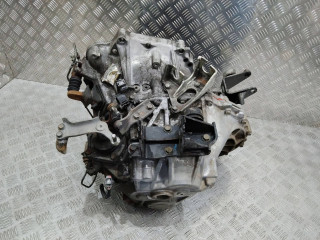 КПП механическая (МКПП) Toyota Corolla Verso 2 поколение AR10 2005, 2.2 л., дизель