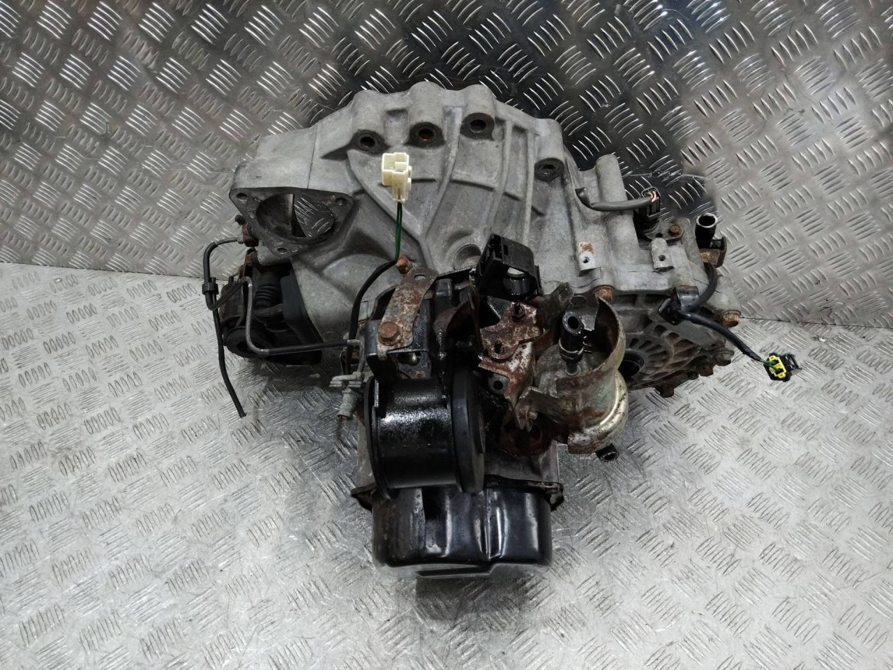 КПП механическая (МКПП) Mazda Xedos 6 1 поколение 1999, 2.0 л., бензин, МКПП - фото №1