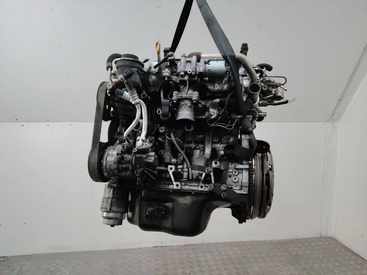 двигатель Toyota Corolla Verso 2 поколение AR10 2005, 2.2 л., дизель, 2AD - фото №1