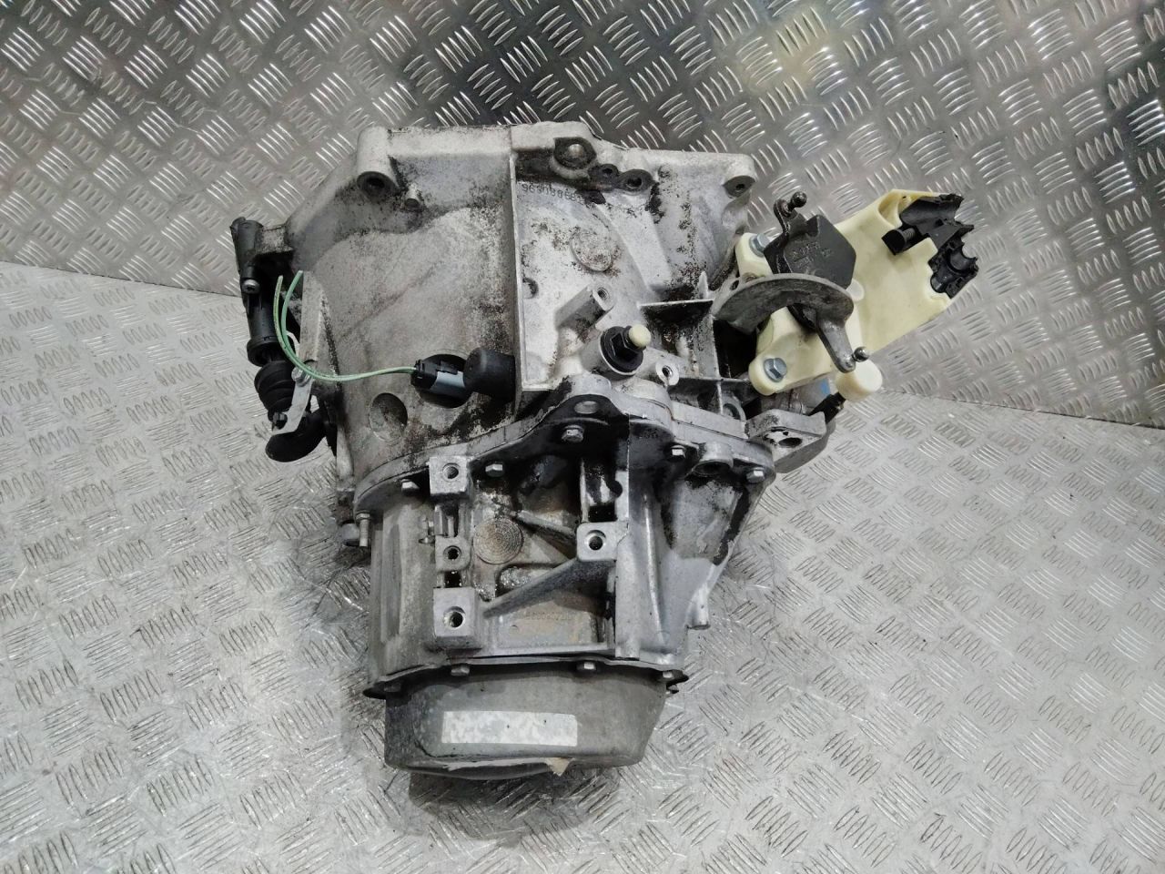 КПП механическая (МКПП) Peugeot 207 1 поколение 2009, 1.6 л., дизель, МКПП, 20DP27 - фото №1