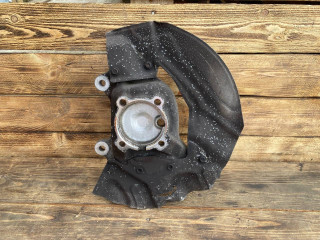 кулак поворотный правый BMW 7 серия E65/E66/E67 E65 2001, 3.6 л., N62 B36 A, бензин, АКПП, седан