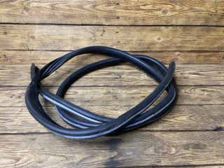 уплотнитель двери BMW 5 серия E60/E61 [рестайлинг] E60 2007, 3.0 л., M57N2 306 D3, дизель, АКПП, седан