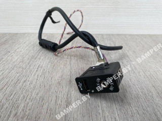 разъем AUX / USB BMW 5 серия F07/F10/F11 F10 2012, 2.0 л., N47 D20 C, дизель, МКПП, седан, 84109237653, 9237653