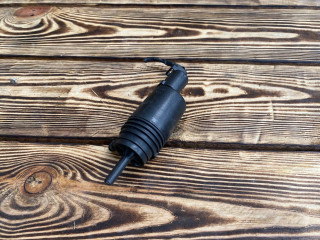 насос (моторчик) омывателя стекла BMW 3 серия E90/E91/E92/E93 E91 2006, 3.0 л., M57N2 306 D3, дизель, АКПП, универсал, 67128377612, 8377612