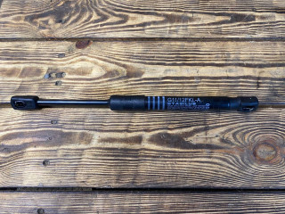 амортизатор капота BMW 7 серия G11/G12 G11 2016, 3.0 л., B57 D30 A, дизель, АКПП, седан, 51237347403, 7347403