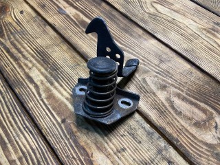 захватный крюк капота BMW 5 серия E60/E61 [рестайлинг] E60 2007, 3.0 л., N53 B30 A, бензин, АКПП, седан