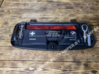 ящик под инструменты BMW 5 серия E60/E61 2005, 2.5 л., бензин, МКПП, седан