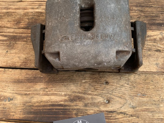 суппорт передний правый BMW 5 серия E39 [рестайлинг] E39 2003, 2.5 л., M57 D25 (256D1), дизель, АКПП, седан