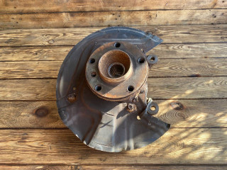 кулак поворотный левый BMW X3 E83 [рестайлинг] E83 2007, 3.0 л., M57N2 306D5, дизель, АКПП, внедорожник 5 дв.