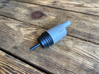 насос (моторчик) омывателя стекла BMW 3 серия E90/E91 [рестайлинг] E90 2010, 3.0 л., N57 D30 A, дизель, АКПП, седан, 67126934159, 6934159