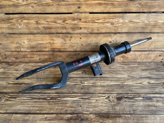 амортизатор передний левый BMW 5 серия F10/F11 [рестайлинг] F11 2014, 3.0 л., N57 D30 A, дизель, АКПП, универсал, полный привод, 31316863665