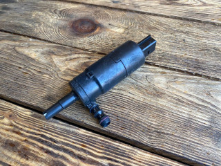 насос (моторчик) омывателя фар BMW 3 серия E90/E91 [рестайлинг] E90 2010, 3.0 л., N57 D30 A, дизель, АКПП, седан, 67128377430, 8377430