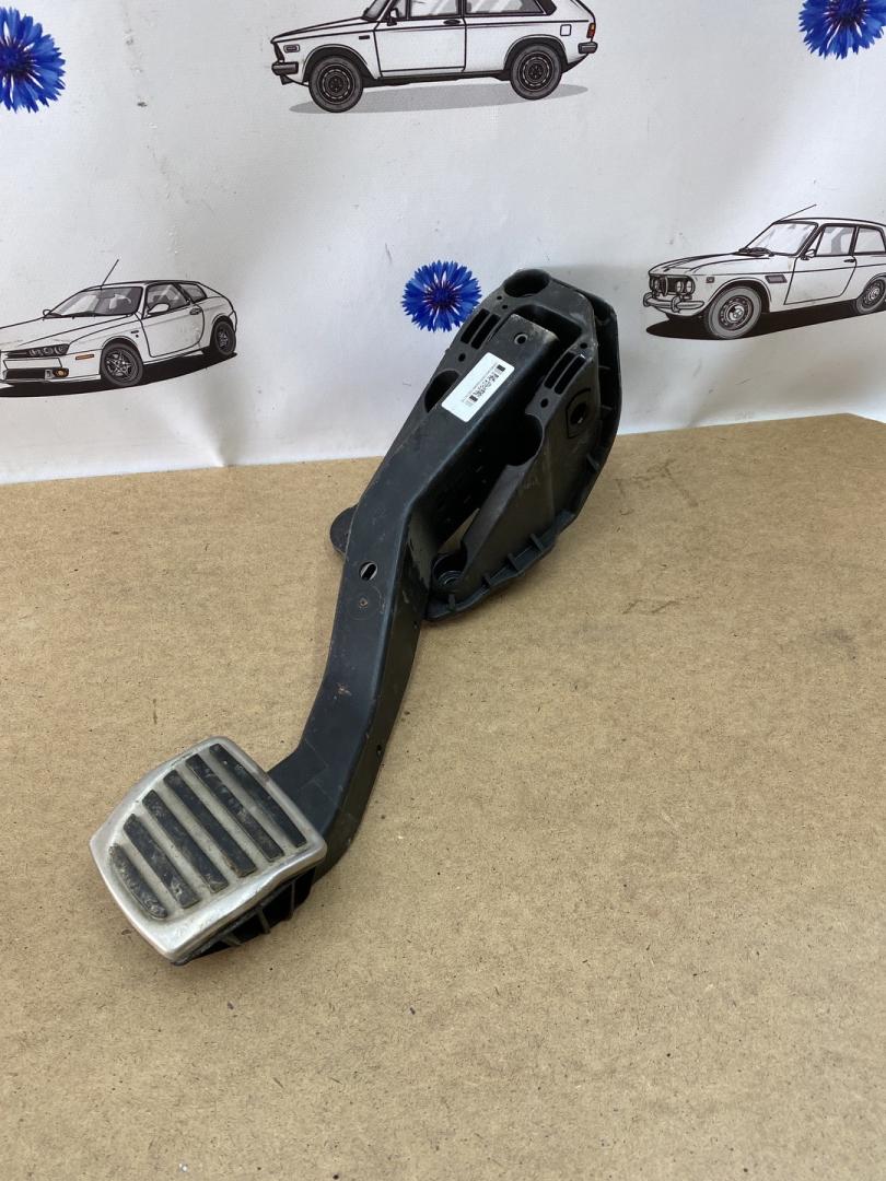 педаль тормоза Alfa Romeo Giulia 2 поколение 952 2018, 2.0 л., бензин, АКПП, седан, полный привод - фото №1