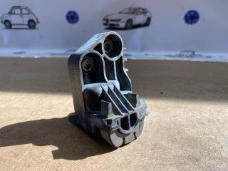 кронштейн радиатора Alfa Romeo Stelvio 1 поколение 949 2019, 2.0 л., бензин, АКПП, внедорожник 5 дв., полный привод