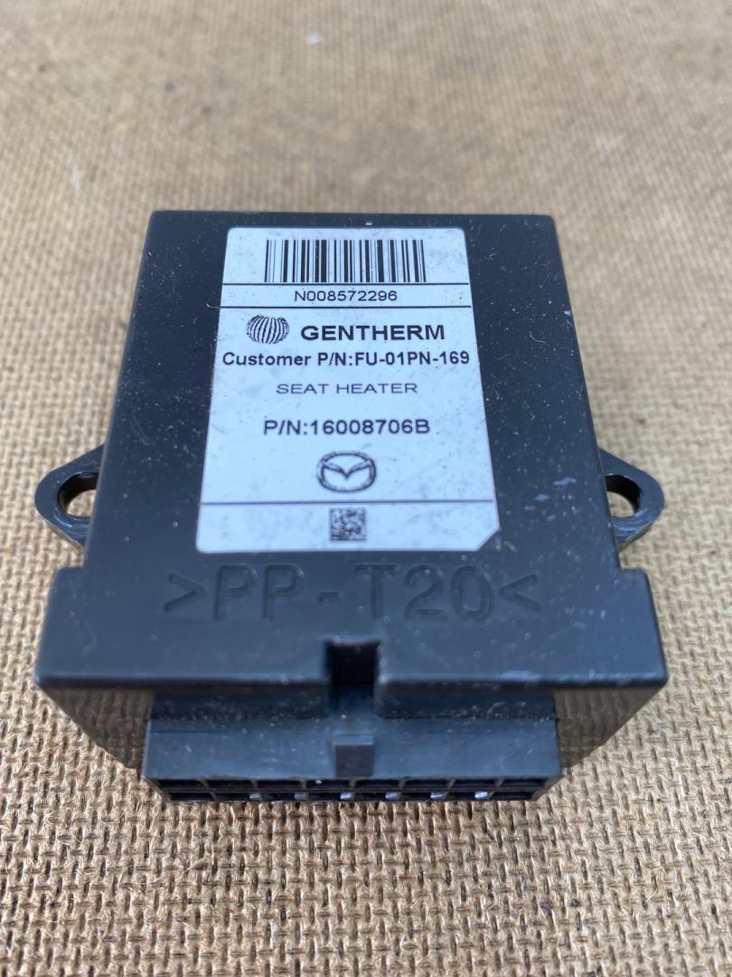 кнопка обогрева сидений Fiat 124 Spider 1 поколение 2017, 1.4 л., бензин, АКПП, красный, родстер, задний привод, N008572296, 16008706B - фото №1