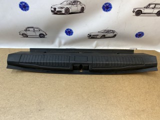 накладка внутренняя на заднюю панель кузова Alfa Romeo Giulia 2 поколение 952 2017, 2.0 л., бензин, серый, седан, 156107229