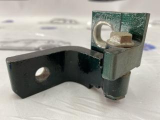 петля двери Alfa Romeo Stelvio 949 2021, 2.0 л., бензин, АКПП, внедорожник 5 дв.