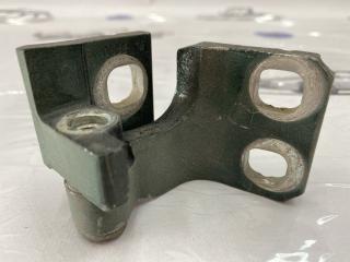петля двери Alfa Romeo Stelvio 949 2021, 2.0 л., бензин, АКПП, внедорожник 5 дв.