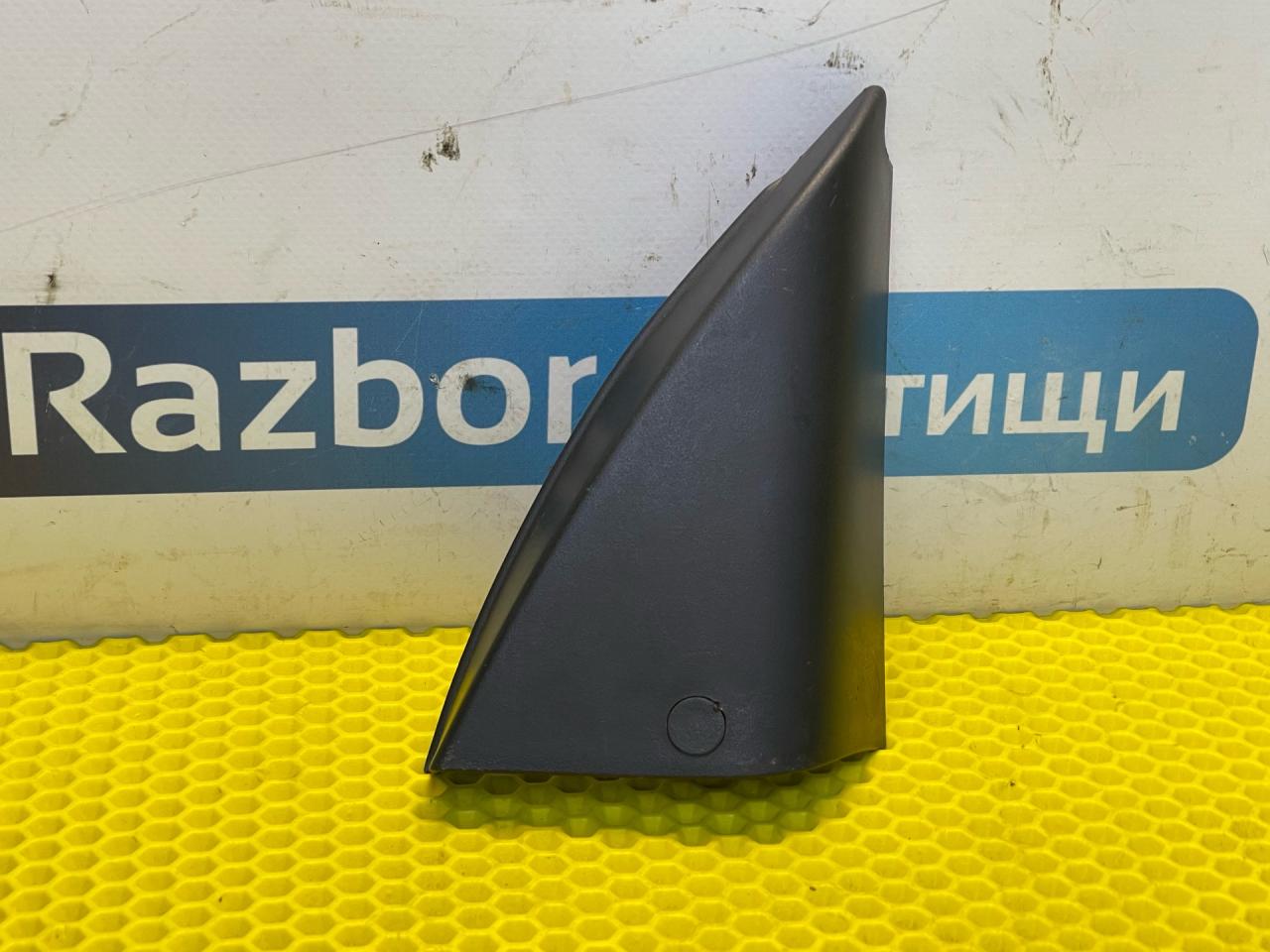 накладка на зеркало Ford Mondeo 3 поколение 2003, 2.0 л., бензин, МКПП, универсал, 1S71-F23408-DM - фото №1